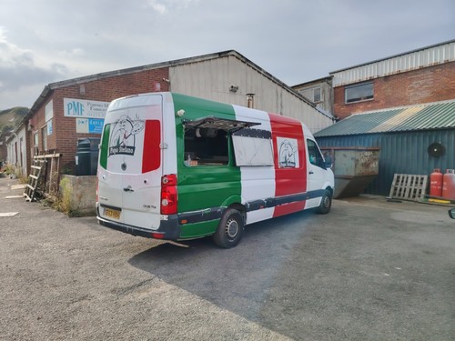 Wood fired pizza catering - , van
