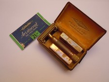 Vintage Gillette Aristocrat #19  safety razor