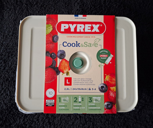 Pyrex cook and save large - pyrex,