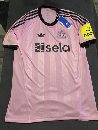 Genuine bnwt newcastle united - genuine,