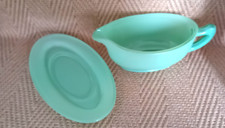 Pyrex  1960s   Jade Green  Sprayware Gravy Boat Sauce jug +  Saucer 