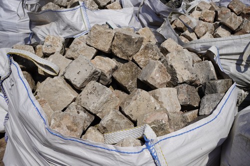 Limestone cobble setts - cobble, x