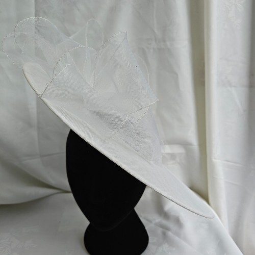 Pure white flower wide brim - white,