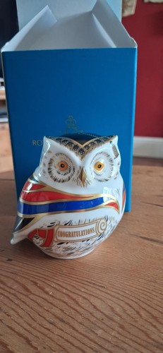 Royal crown derby wise owl - crown,