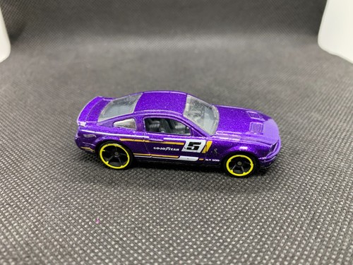 Hot wheels 07 shelby - hot,