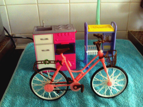 Barbie dolls house - dolls, +