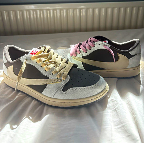 Travis scott reverse mochas - travis,