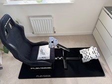 Playseat Evolution Gaming Chair + Mat