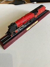 Duchess LMS  6233 train on wooden plinth