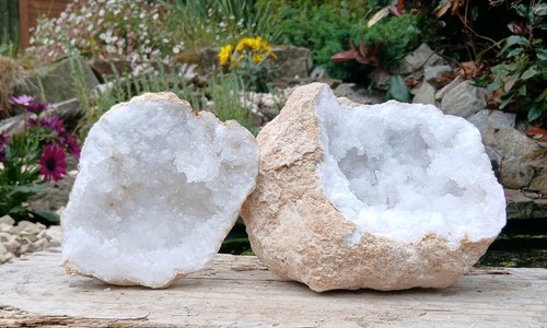 White quartz geode - white,