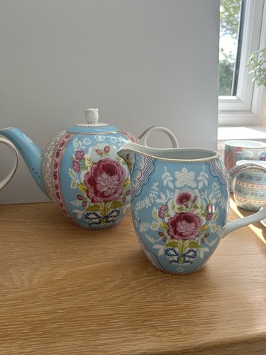 Pip studio teapot and - pip, matching