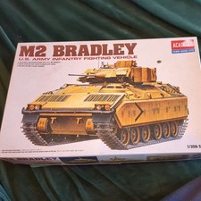 Academy Hobby 13237 M2 BRADLEY