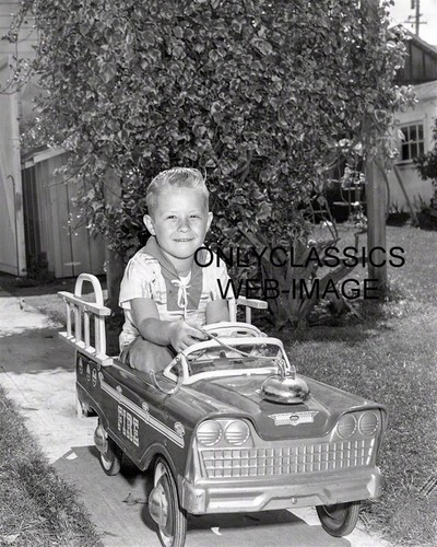 1960 fireman fire - fireman, engine