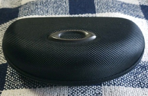 Authentic oakley crosshair - authentic,