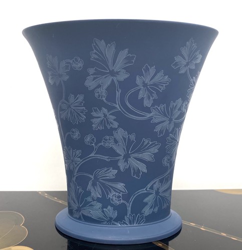 Vintage wedgwood portland blue - portland,