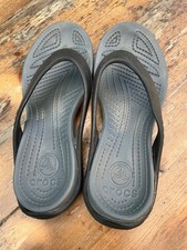 Vintage Crocs black ladies flip flops size American W9 ( uk 7.5/8) 
