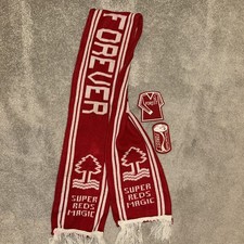 NOTTINGHAM FOREST  - PRIDE OF EUROPE  - VINTAGE 80's SCARF with 2 x BADGES 