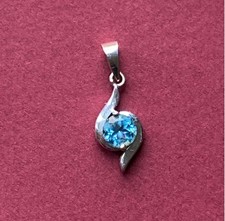 9ct 9K white gold swiss blue