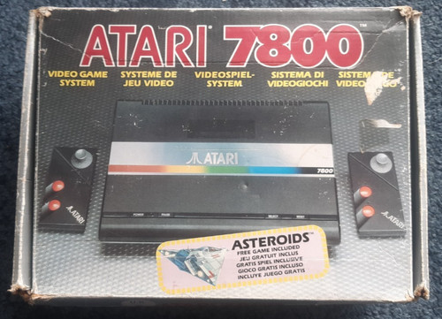 Atari 7800 pal boxed with - boxed, pads