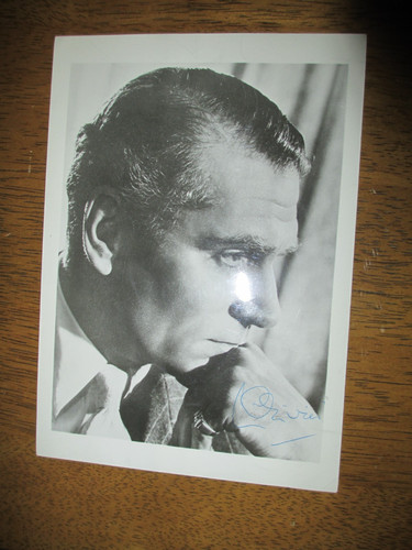 Laurence olivier signed - laurence,