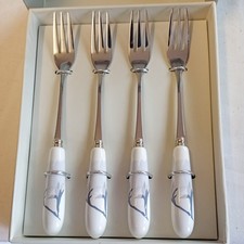 Laura Ashley Set Of 4 Cake