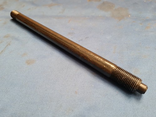 Jaguar daimler rear lower hub - rear,