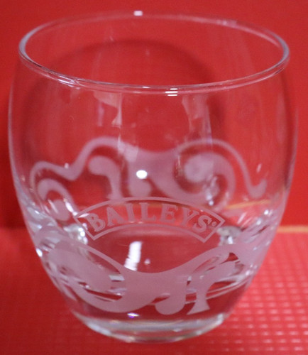 Baileys irish cream round - baileys,