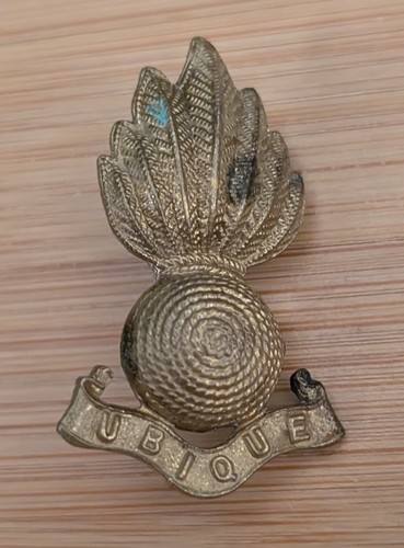 Brass royal artillery collar - royal,