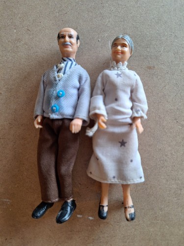 Lundby doll house figures - house,