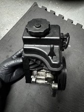 GENUINE MERCEDES POWER STEERING PUMP AND FLUID BOTTLE A0064664701