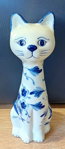 Vintage ceramic blue white - vintage,