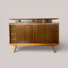 Morris of Glasgow Walnut