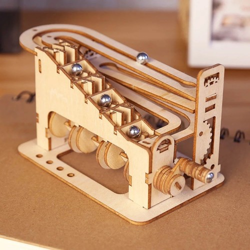 Wooden puzzle spiral - 3d,