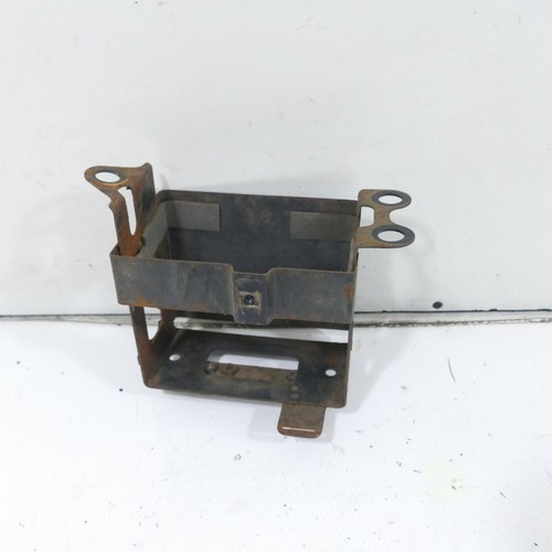 Suzuki 750 battery box - gs,
