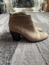 Primark Ladies Size 7 (40) Wide Fit Taupe Suede Heeled Boots