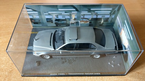 Fabbri bond car - 1:43,