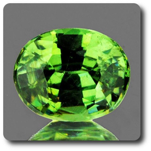 Garnet demantoid 67 cts - demantoid., 0.67