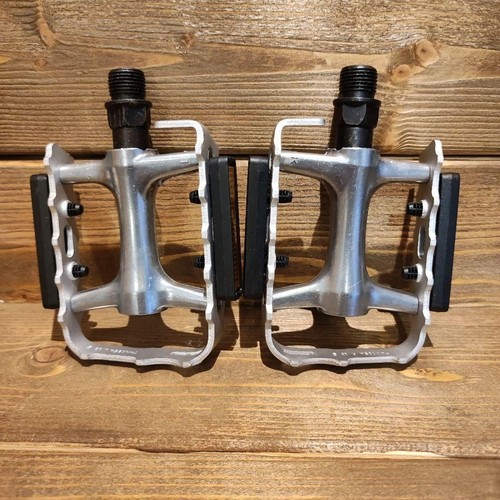 Wellgo silver flat cage - silver, pedals