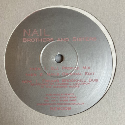 Nail brothers sisters - &,