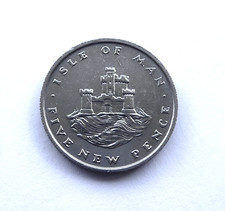 RARE 1974 ISLE OF MAN "TOWER OF REFUGE" 5p COIN FREE P&P MANX IoM FIVE NEW PENCE