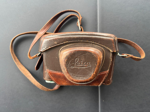 Leica leather carry case - leather,