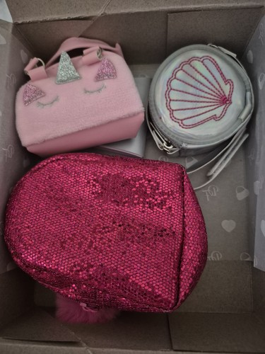Design friend handbag - a,