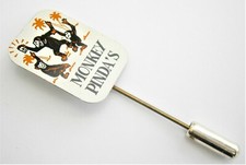 V928) Vintage Monkey Pinda’s Peanuts advertising tie lapel pin badge