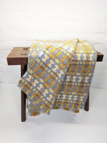 Lovely wool blanket welsh - lovely,
