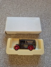 Lledo Die Cast Walkers Crisp