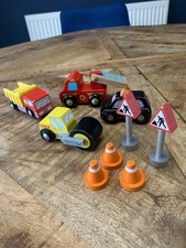 Set of Wooden Construction Toys. Very Good Condition