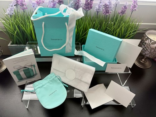 Tiffany empty gift box - tiffany, &