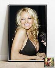 Pamela Anderson Photo As King