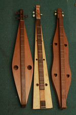 3 Dulcimer 2x 3 strings 1 4 strings