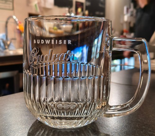 Single budvar budweiser - budvar, pint